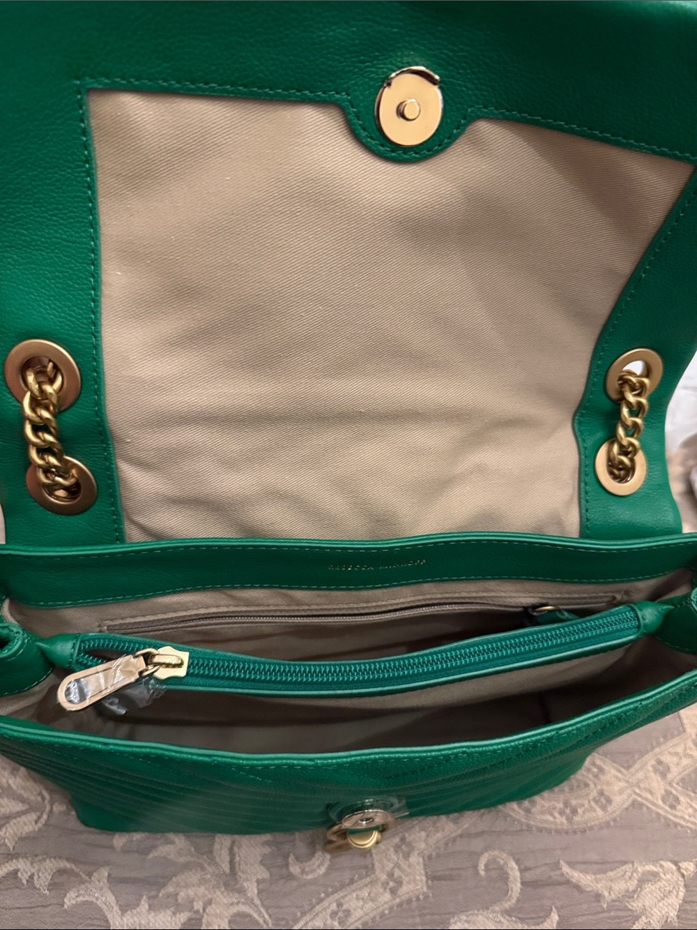 Rebecca Minkoff Green Quilted Shoulder Bag with Gold Chain - Picture 3 of 7